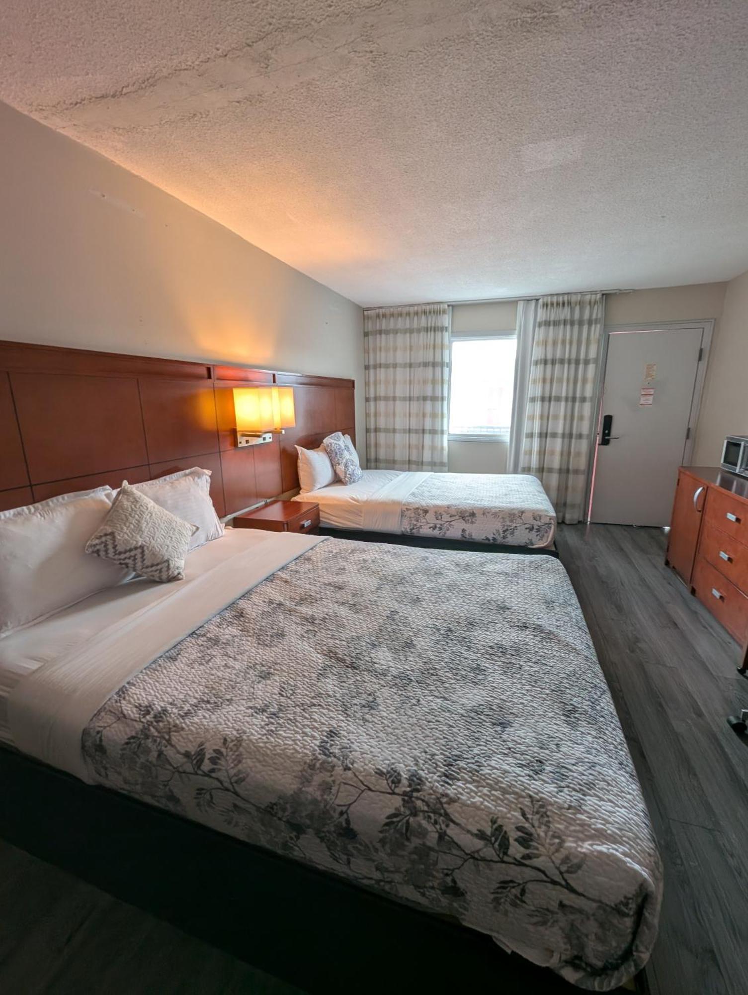 Hotel 7 Nights