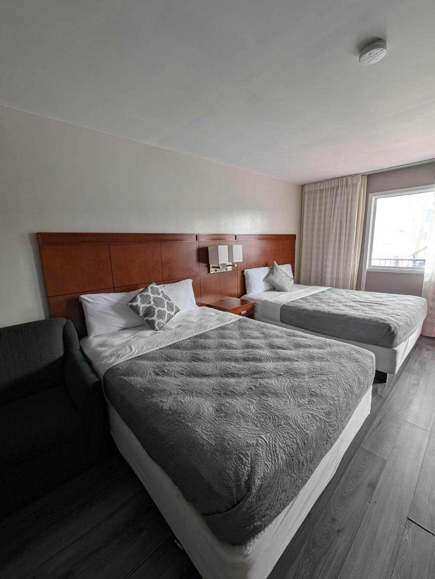 Hotel 7 Nights 2*